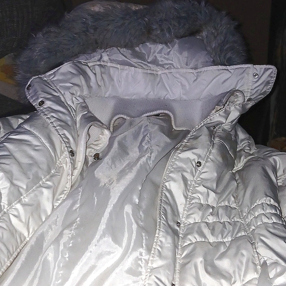 Fur hooded puffed white jacket faded glory